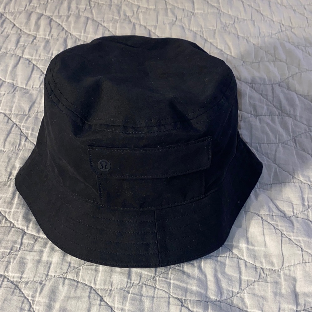 lululemon On My Level Black Bucket Hat with Pocket